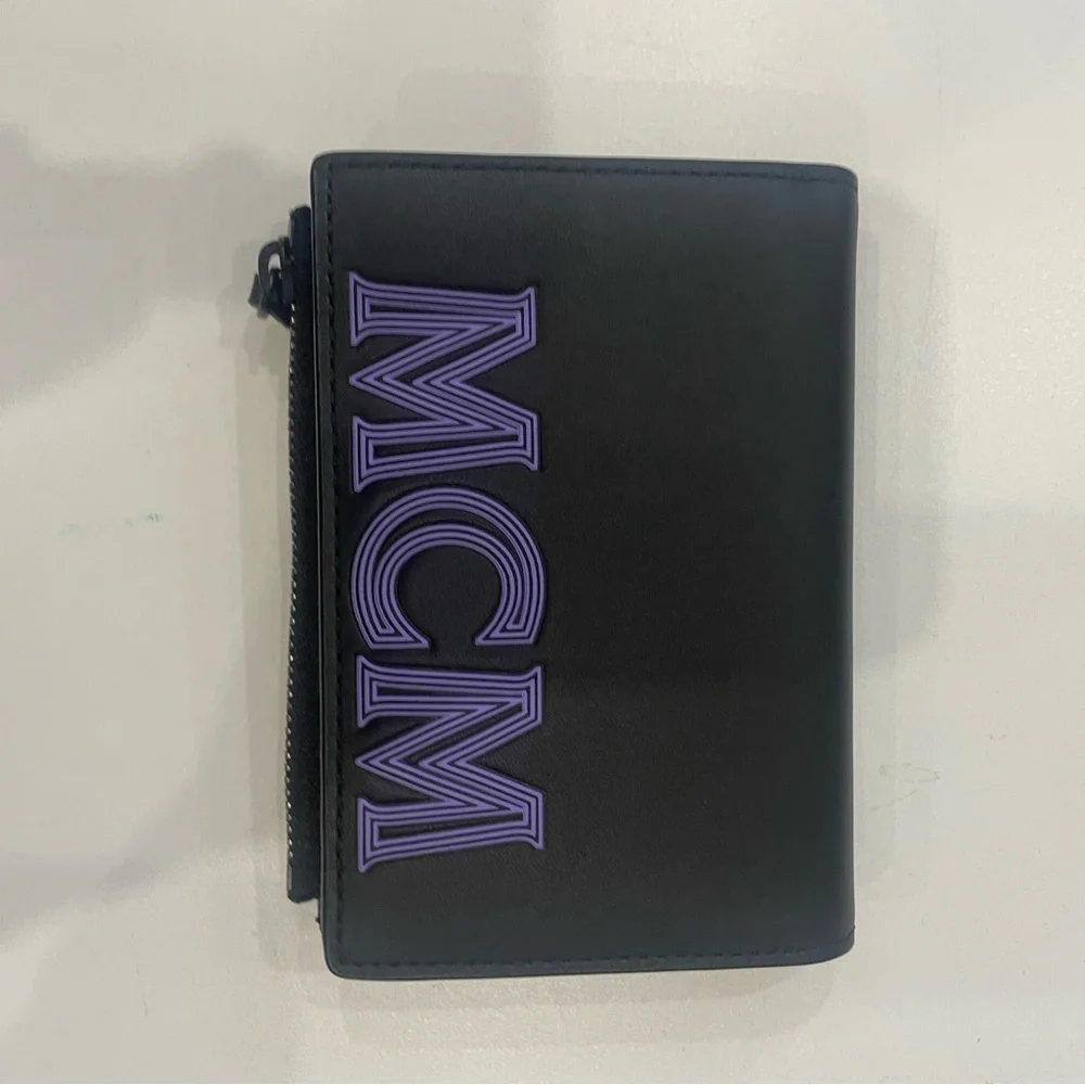 Bifold Snap Wallet in MCM Leather